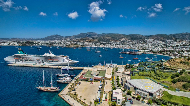 Bodrum Yolcu Limanı’nda ortaklık değişti: Çağdaş Holding hisselerini Global Yatırım Holding’e devretti