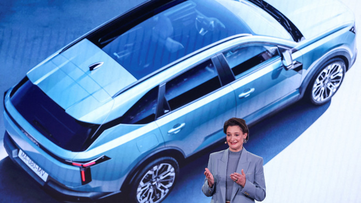 CEO açıkladı: Türkiye'de üretilecek Dacia Striker'ın Avrupa satış fiyatı belli oldu