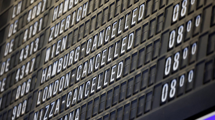 Almanya'da grev günü: Münih ve Frankfurt uçuşları felç