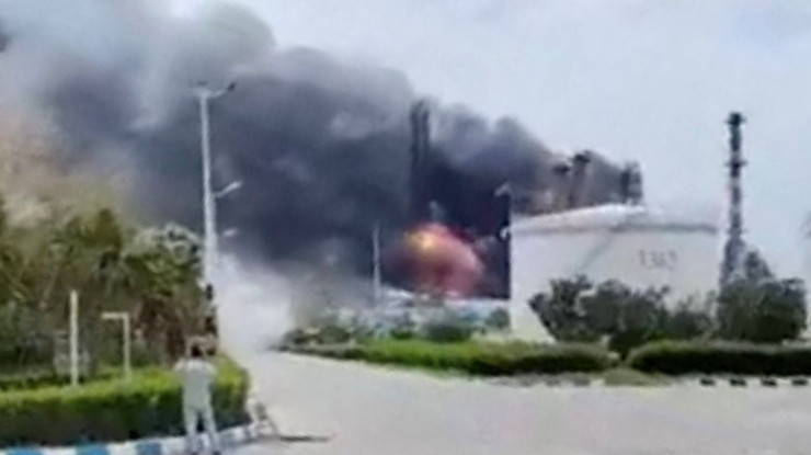 İran'ın küçük-orta ölçekli petrol rafinerisi 2 ay sonra yüzde 80 kapasiteye dönecek