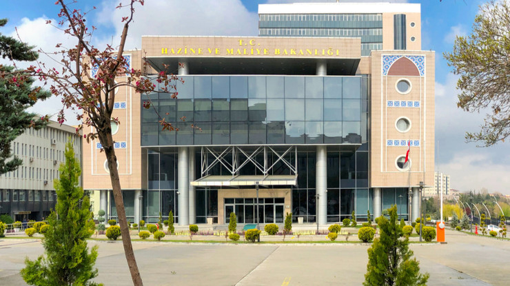 Hazine iki ihalede yaklaşık 32 milyar lira borçlandı