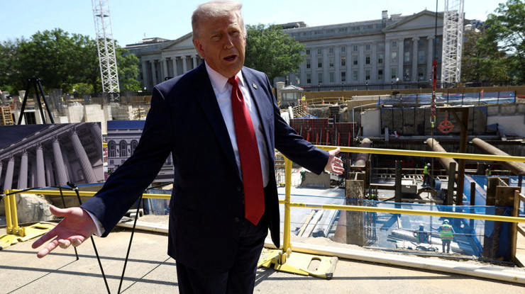 Daha piyasaya çıkamadı bile... Trump Mobile ev adresine kadar verileri sızdırdı