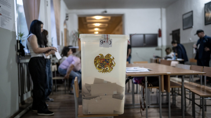 Ermenistan'da ilk sonuçlar geldi! Paşinyan açık ara önde