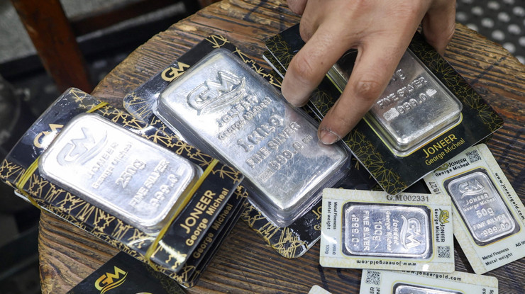 Gümüşte yön yukarı: 60 doları gördü