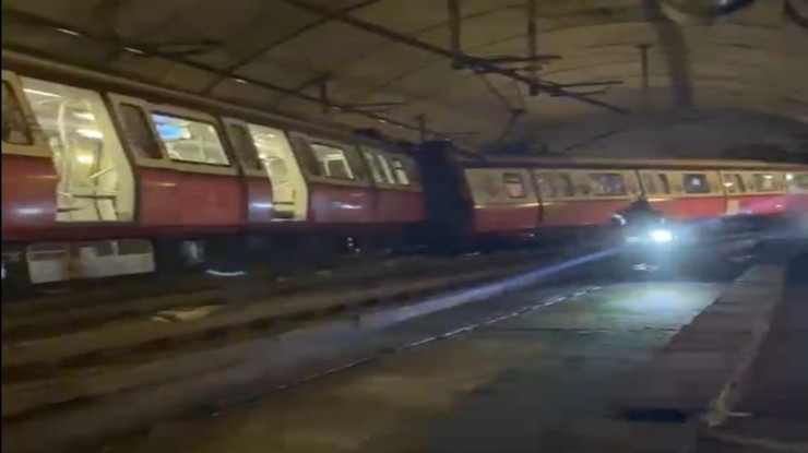 Kadıköy-Sabiha Gökçen Havalimanı Hattı'nda metro raydan çıktı