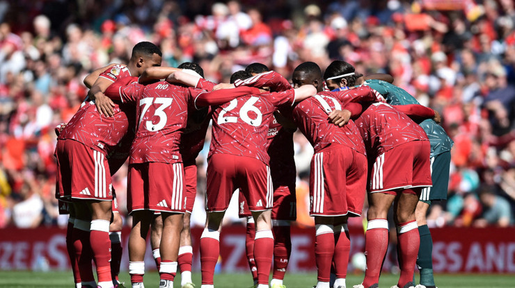 Dünyanın en zengin 3. kişisi dev kulübe ortak oldu: Liverpool'un azınlık hisselerini aldı