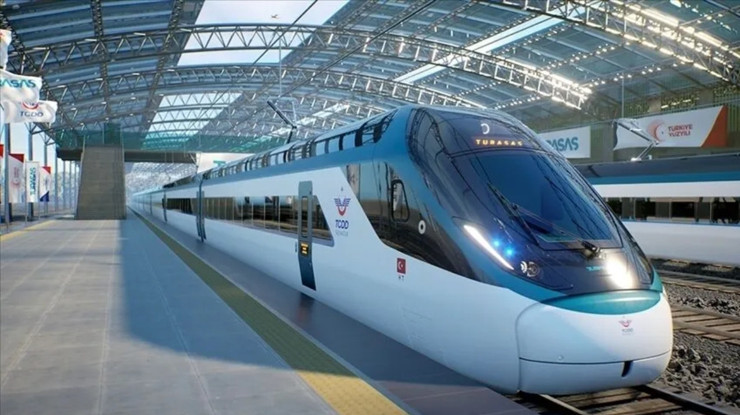 Türkiye'nin milli hızlı treni hız rekorunu kırdı!