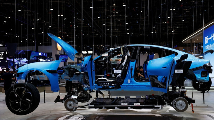 Xiaomi'nin yüzlerce robotlu hiperfabrikası: 76 saniyede bir otomobil