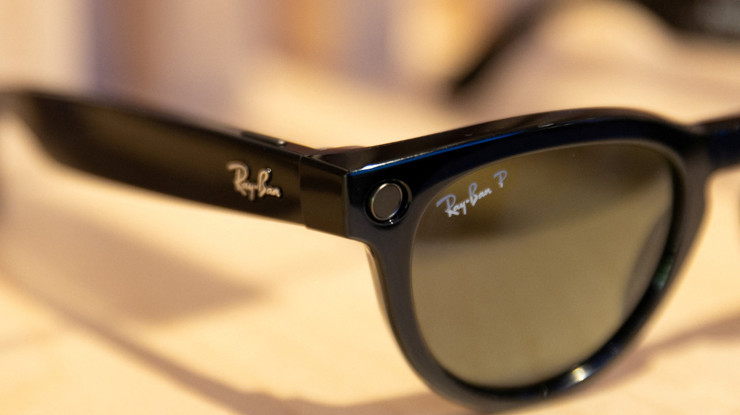 Ray-Ban'ın üreticisinin akıllı gözlükler mercek altında: Yasaklama tartışması büyüyor