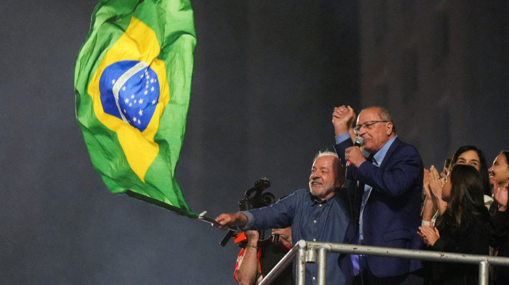 Brezilya'da Lula yeniden kazandı: Kimsenin arka bahçesi olmayacağız