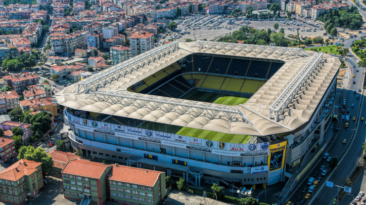 Fenerbahçe'de teknik direktör için ara formül: Dirk Kuyt takımın başında