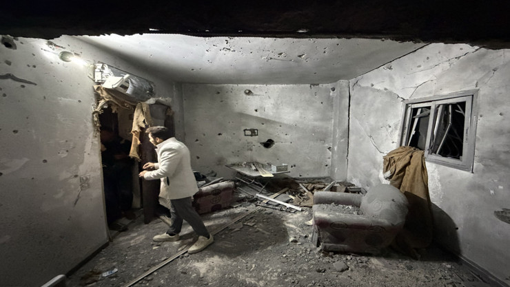 Suriye'nin başkenti Şam'da art arda patlamalar - Resim : 1