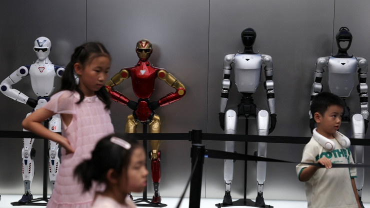 Dünyanın en hızlı insansı robotu 'Superman' tanıtıldı! 2 metreye kadar sıçrayabiliyor - Resim : 1
