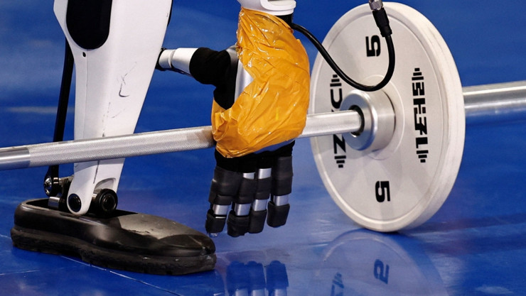 Dünya Robot Oyunları'nda ilginç anlar! Usian Bolt'u geçen de var, sedyelik olan da - Resim : 2