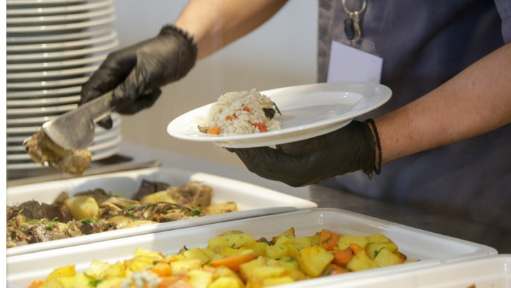 Üç çeşit yemek 1 euro! Fransa'daki yemekhane uygulaması krize mi dönüşüyor? - Resim : 1