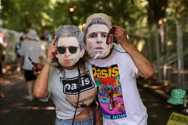 Oasis barışı enflasyonuyla geldi: 1 milyar sterlini aşan turne ekonomiyi canlandırdı, hayranların cüzdanı boşaldı - Resim : 1