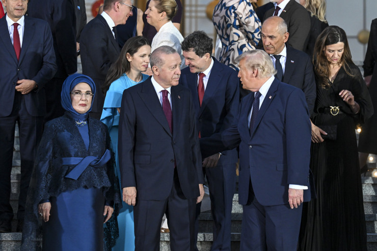 Cumhurba;kani Erdoğan'dan NATO liderlerine imzalı kitap ve özel mektup - Resim : 2
