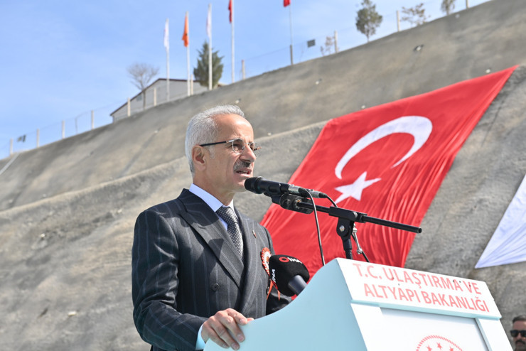 Yavuz Sultan Selim Köprüsü 10 yılda 138 milyar TL tasarruf sağladı - Resim : 1