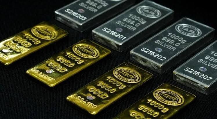 Commerzbank'tan altın ve gümüş tahmini: Yıl sonu beklentileri revize edildi - Resim: 2