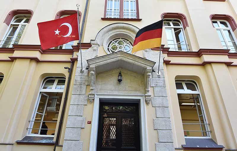 Türkiye'de yabancı liselerin kayıt fiyatları belli oldu: 1,7 milyon liraya kadar çıkıyor - Resim: 1