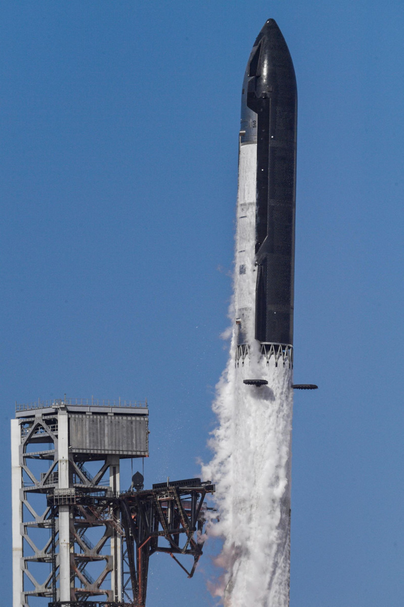 SpaceX yatırımcıları bilançoyu unuttu! Gündem pembe roket ve maskot - Resim: 4