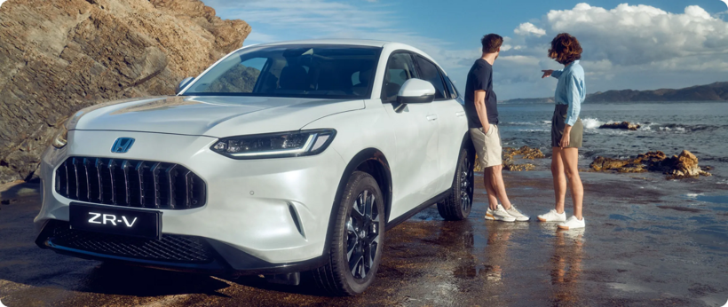 Japon otomobil devi o modeli yeniden Türkiye'ye getirdi: Hibrit SUV aracın fiyatı belli oldu - Resim: 1
