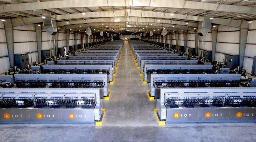 Kripto devleri rota değiştiriyor: Bitcoin çiftliklerinin yeni müşterisi yapay zeka - Resim: 4