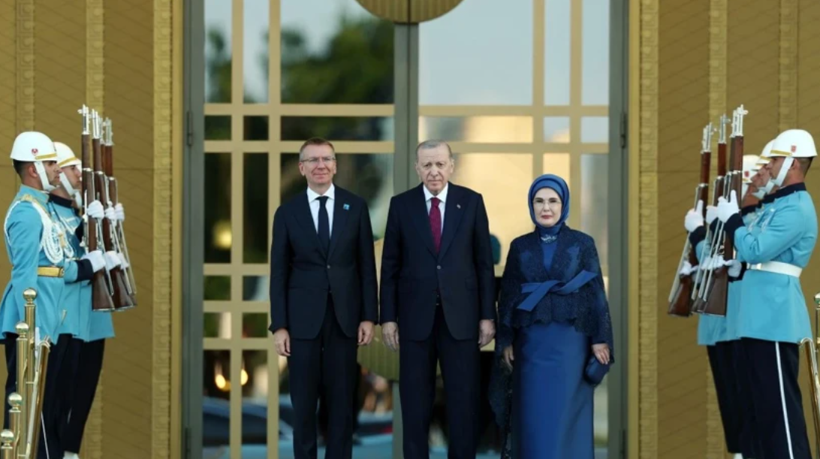 Ankara NATO Liderler Zirvesi'nden aile fotoğrafı: Erdoğan çifti liderlerle aynı karede! - Resim: 21