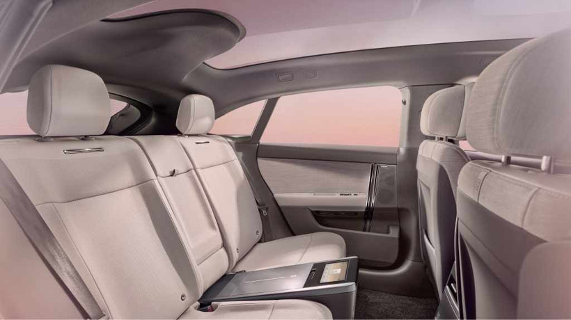Range Rover'dan sürpriz hamle: İlk sedan benzeri elektrikli GT tanıtıldı - Resim: 5