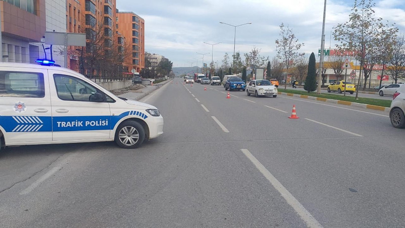 Trafik cezalarının artırılmasına yönelik yeni kanun teklifi: Yarış, sahte plaka ve saldırgan davranışa 5 binden 180 bin liraya kadar para cezası - Resim: 6
