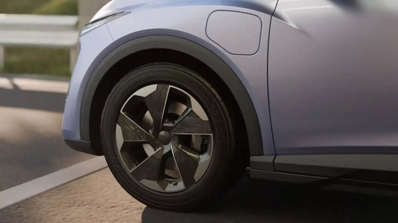 19 bin dolara elektrikli otomobil: Araç sizin, batarya aylık 67 dolara kiralanıyor - Resim: 4