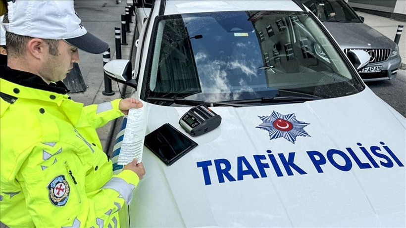Trafikte ceza yağmuru: Meclis 10 maddeyi daha onayladı, cezalar katlandı - Resim: 9