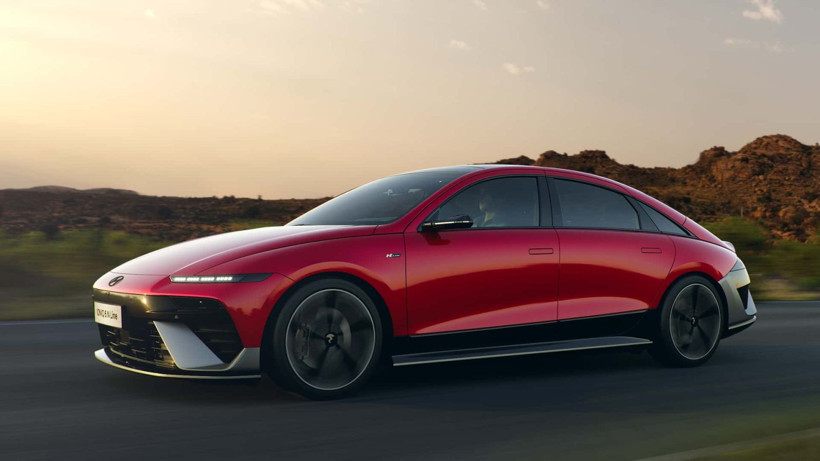Hyundai IONIQ 6 Türkiye'de yenilendi: 18 dakikada yüzde 80 şarj - Resim: 4