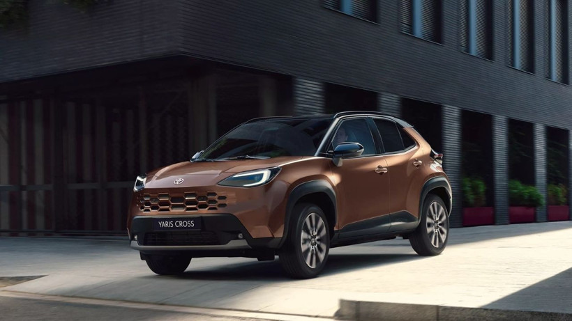Toyota'nın yenilenen SUV modeli Türkiye'de satışa çıktı! Yaris Cross Hybrid'in fiyatı belli oldu - Resim: 1