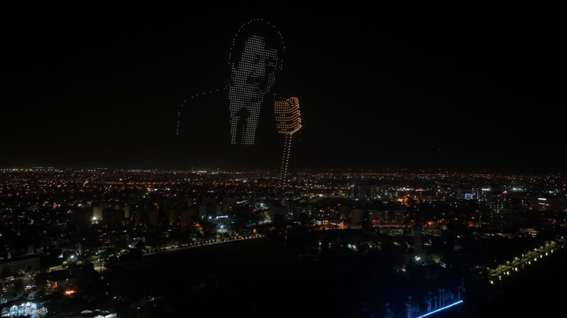Adana Lezzet Festivali'nde "lezzetli" gösteri: Gökyüzü dronlarla bezendi - Resim: 3