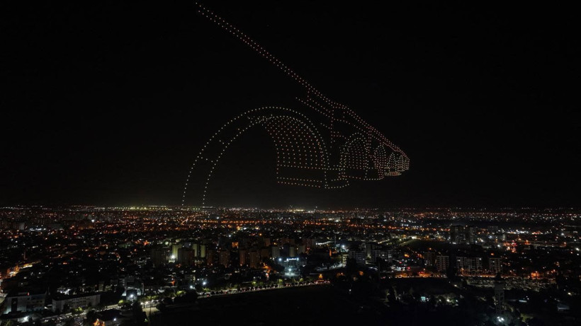Adana Lezzet Festivali'nde "lezzetli" gösteri: Gökyüzü dronlarla bezendi - Resim: 4