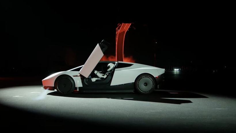 Tesla 'uçan otomobil'i tanıttı! Roadster için tarih belli oldu - Resim: 1