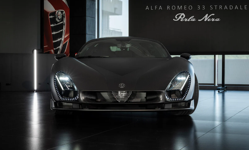 Sadece 1 adet üretildi: Alfa Romeo 33 Stradale "Perla Nera" görücüye çıktı - Resim: 2