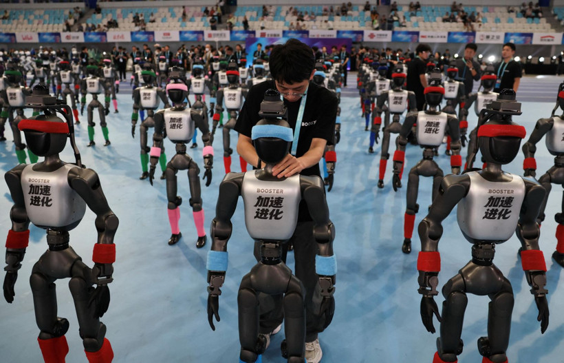 Finişi gördüler ama duramadılar! Bolt’un rekorunu kıran robotlar sedyeyle taşındı - Resim: 18