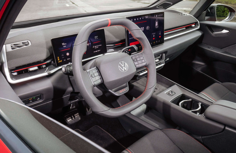 Volkswagen ID.3 GTI ortaya çıktı: 326 PS güç, 601 km menzil - Resim: 4