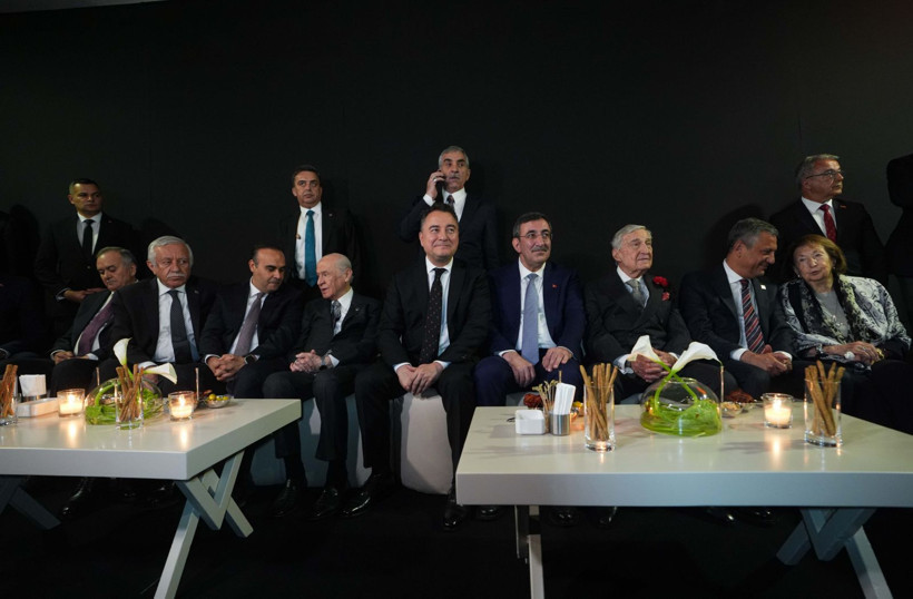 Siyaset ve iş dünyasının önemli isimleri Koç Holding'in 100'üncü yıl resepsiyonunda buluştu - Resim: 1