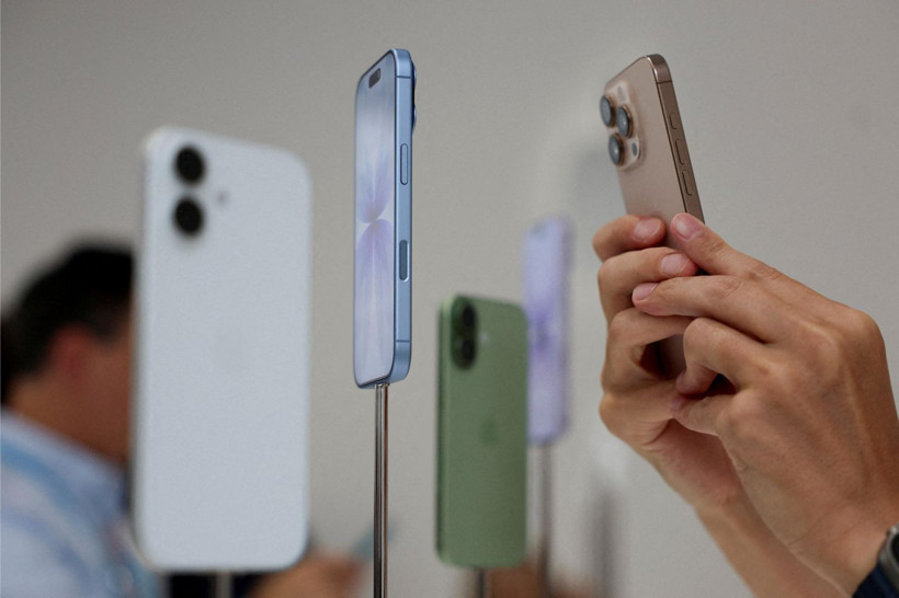 Apple'dan 20 yıllık iPhone tarihinde radikal değişim: Katlanabilir dönem başlıyor - Resim: 3