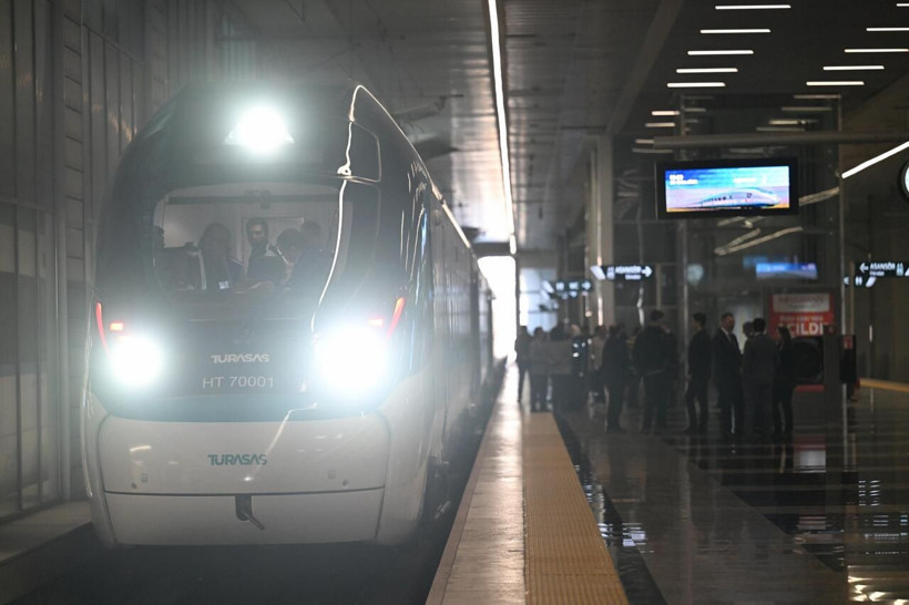 250 km hıza ulaştı! Milli hızlı trenin ilk yolculu seferi için tarih verildi - Resim: 5