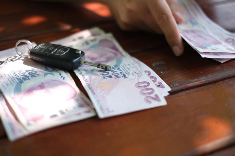 Otomobil ve elektrikli araçlarda ÖTV silbaştan: işte yeni ÖTV oranları - Resim: 2