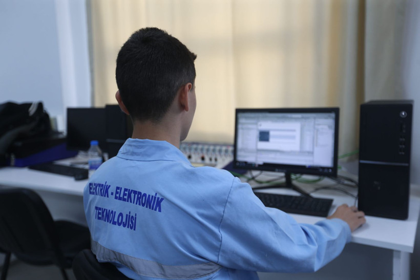 Hatay’daki meslek lisesinden 51 milyon liralık üretim başarısı - Resim: 2