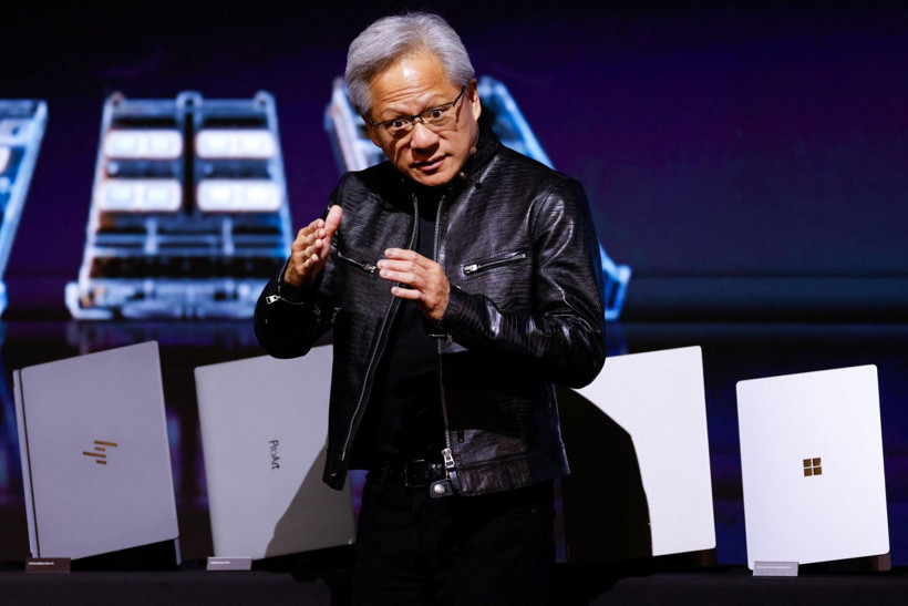 Bir deri ceket için servet ödediler! Nvidia CEO'sunun ikonik tarzı rekor kırdı - Resim: 5