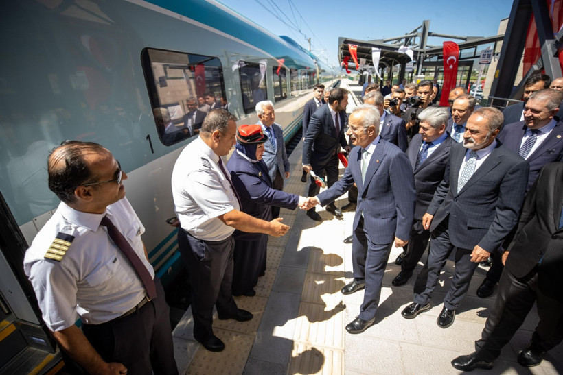 YHT hattında yeni dönem: Ankara-İstanbul yolculuğu 4 saatin altına inecek - Resim: 5
