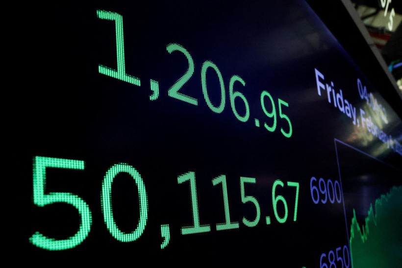 S&P 500 ve Dow Jones'tan tarihi rekor, Nasdaq'da düşüş! - Resim: 1