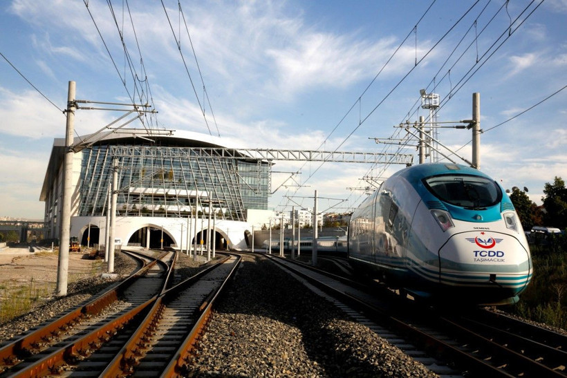 Türkiye’nin hızlı tren ağı büyüyor: İl sayısı 11’den 27’ye çıkacak - Resim: 1