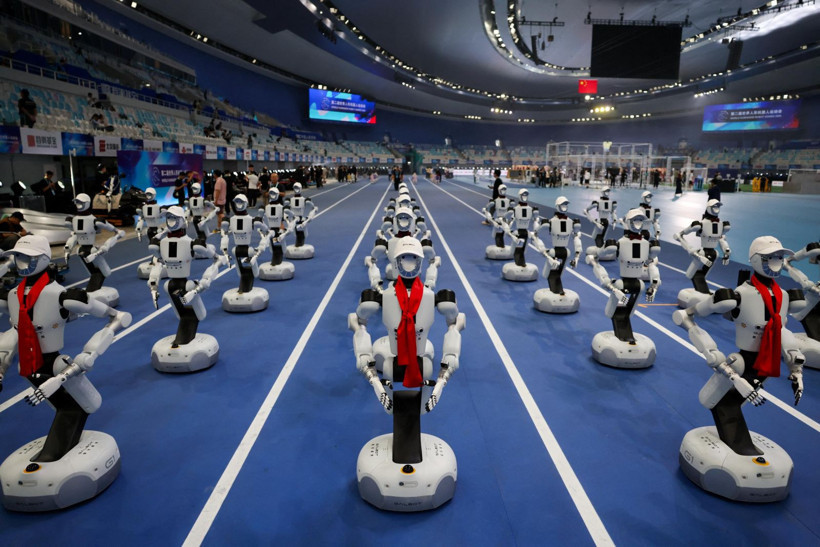 Finişi gördüler ama duramadılar! Bolt’un rekorunu kıran robotlar sedyeyle taşındı - Resim: 7